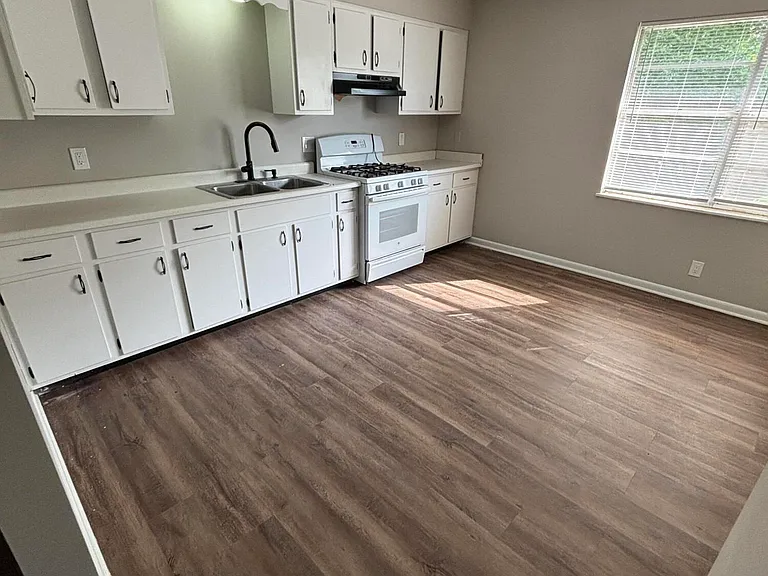 2632 Lindsay Ave #C4 — Photo 8