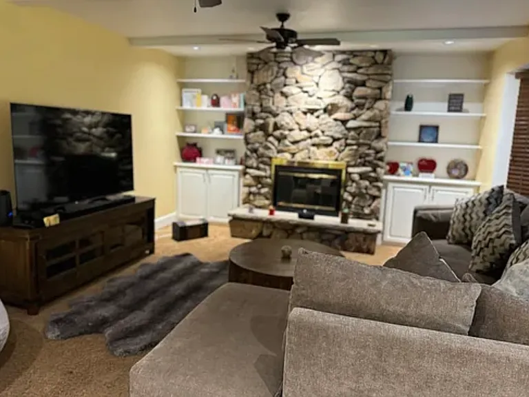 11748 W Waterford Ave — Photo 2
