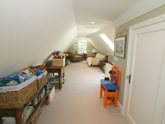 Bonus Upstairs