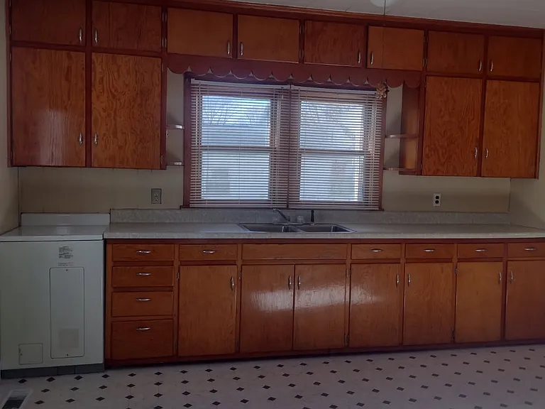 303 N Grant St — Photo 5