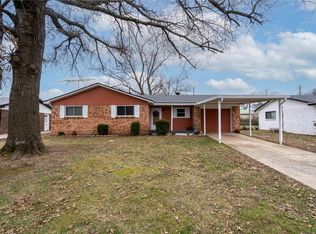 2436 W Alpine Cir, Siloam Springs, AR 72761