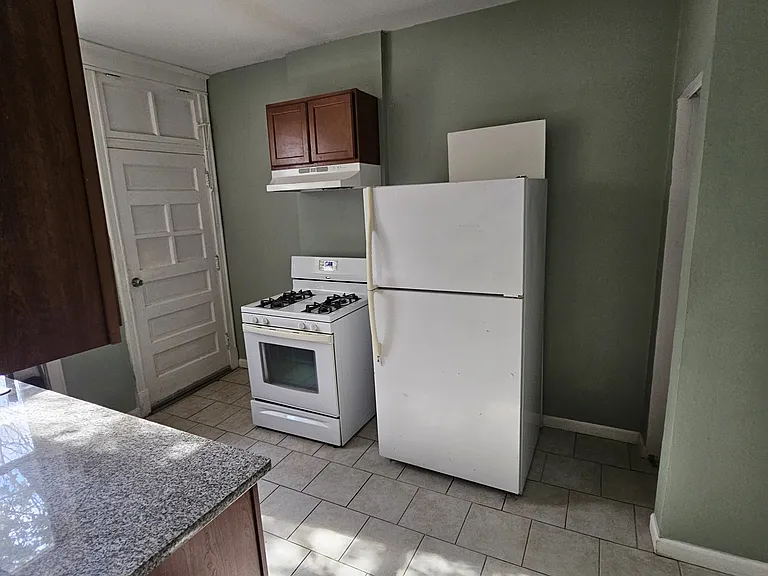 2000 Allen Ave — Photo 9