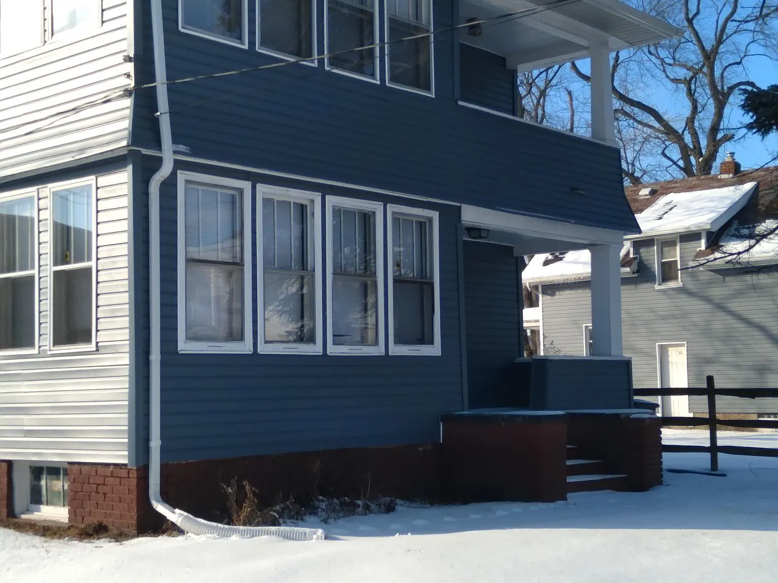 1313 Roosevelt Ave — Photo 1