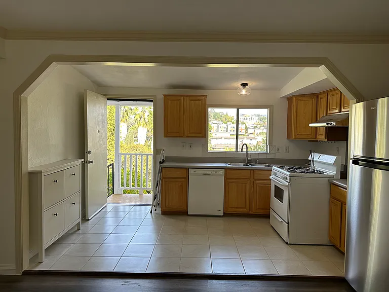 1416 1/2 Allison Ave — Photo 9