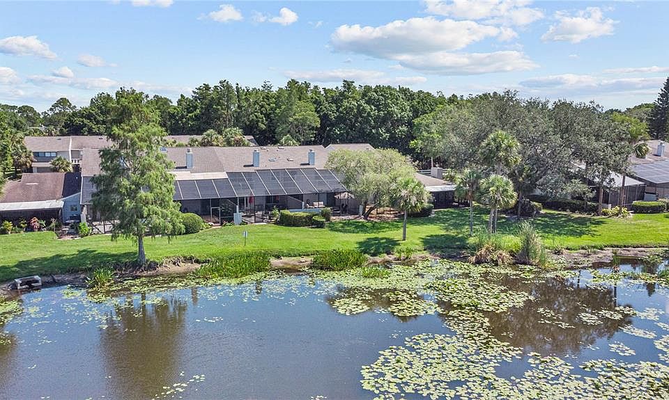 1st image of 4250 Golf Club Ln