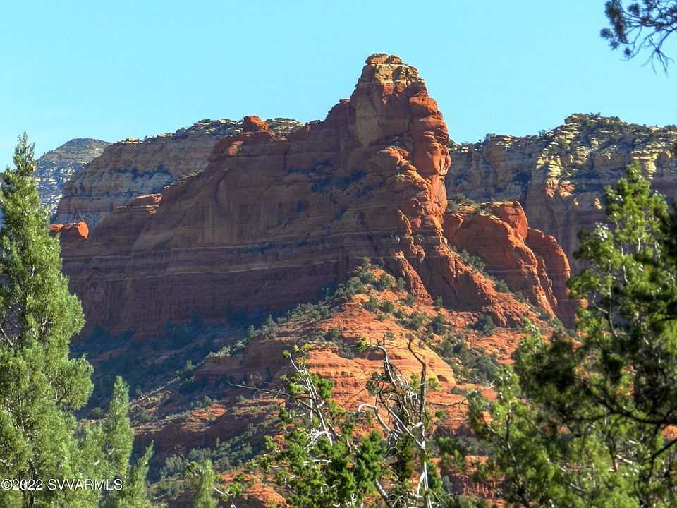 1st image of 15 Sedona Heights Lane