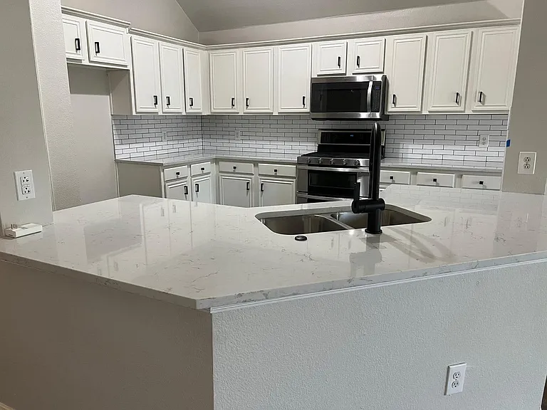 1400 Clear Creek Dr — Photo 6