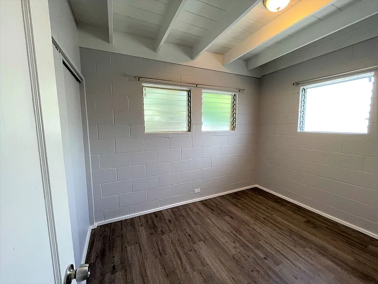 1135 Rycroft St — Photo 8