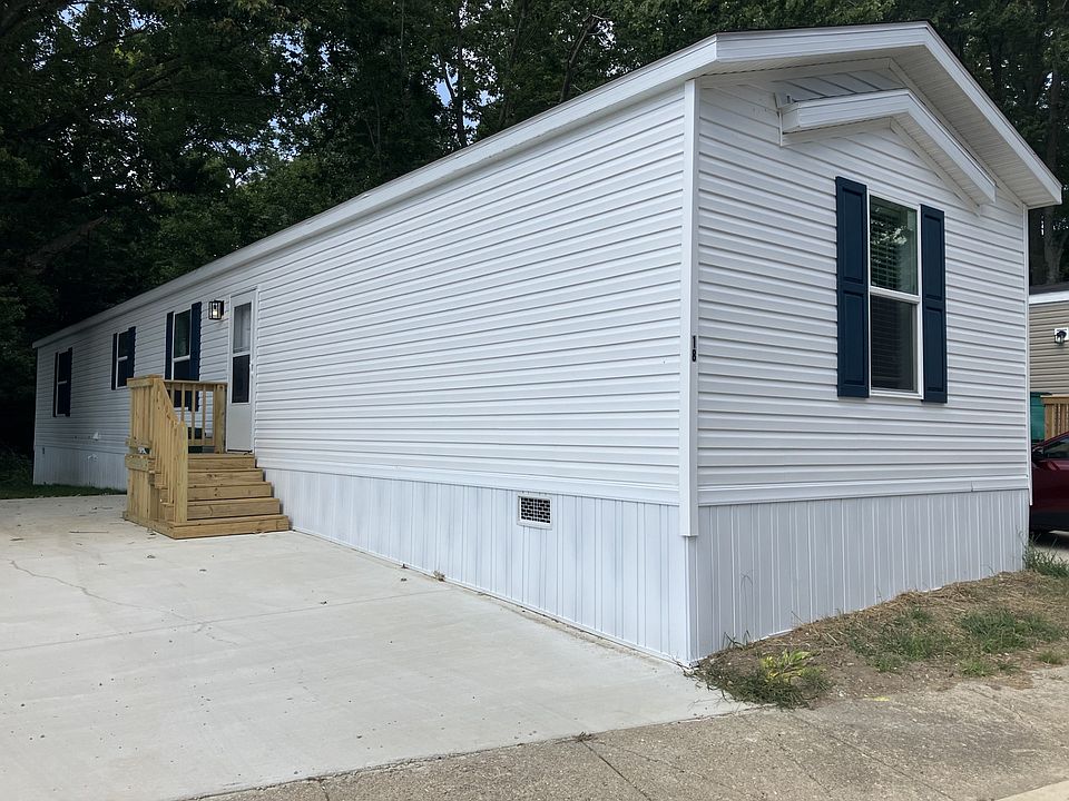 1st image of 500 W Payton St Lot 18