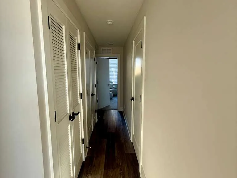 1495 Superior Ave — Photo 27