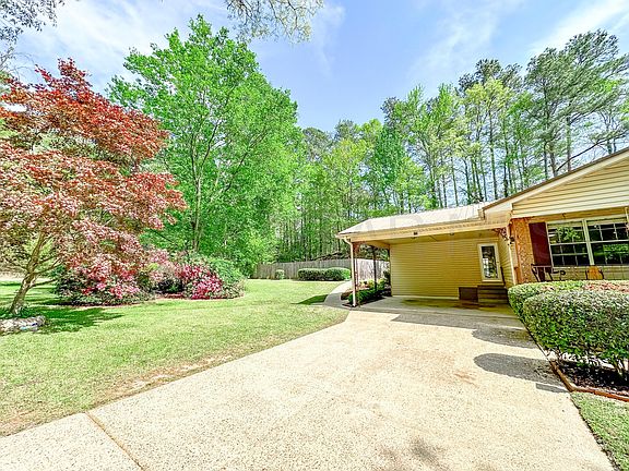 3rd image of 110 Ridgeland Dr