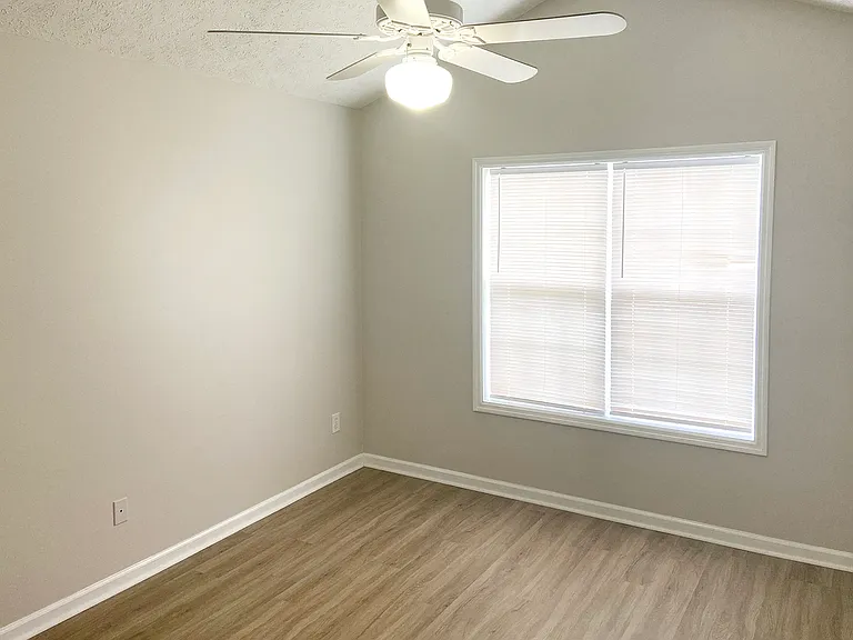 2721 Ashby Dr — Photo 5