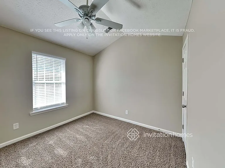 417 Autumn Lake Ct — Photo 10