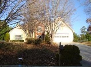 1090 Crystal Water Dr, Lawrenceville, GA 30045