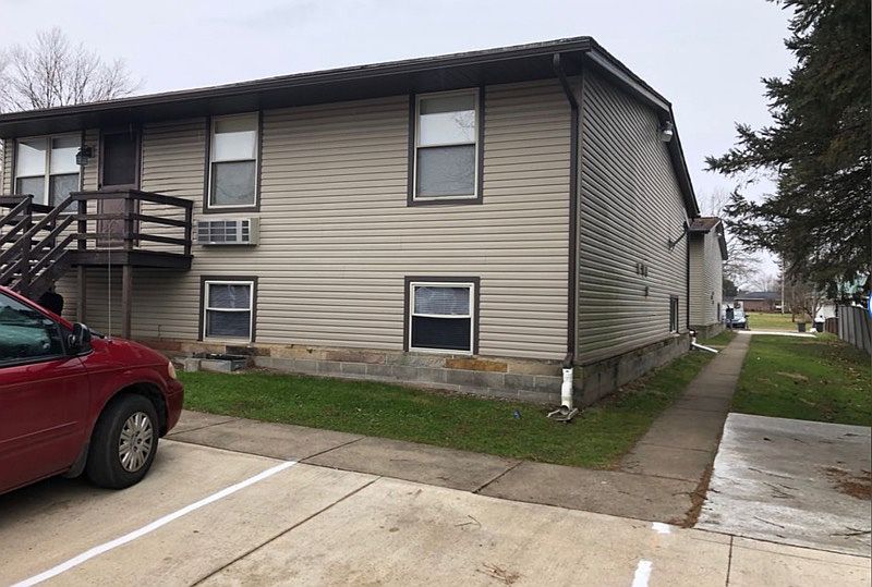 1st image of 825 3rd St NE #325