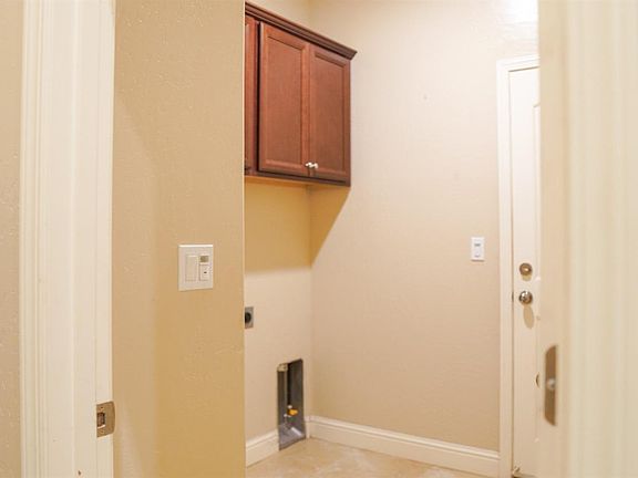 3rd image of 6731 E Fedora Ave