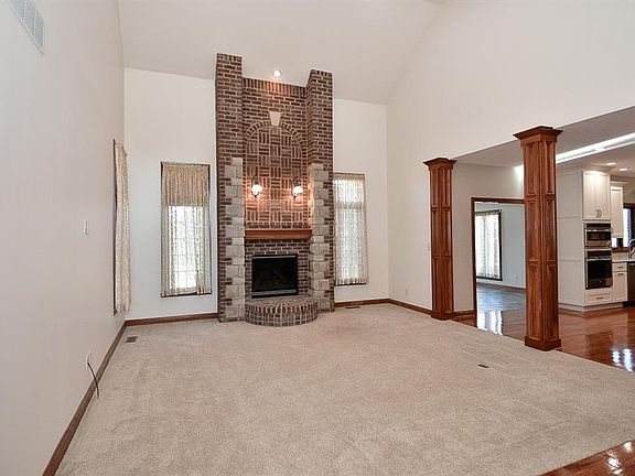 4th image of 9394 Windmill Dr