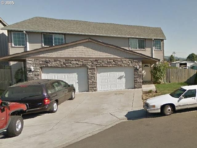 2nd image of 3286 Aster St