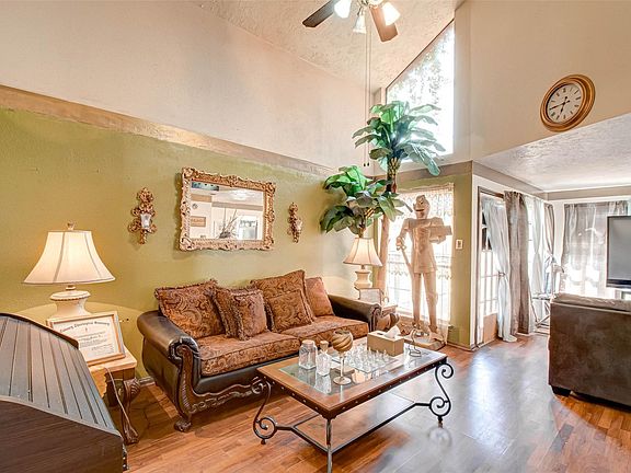 4th image of 3723 Villa Glen Dr