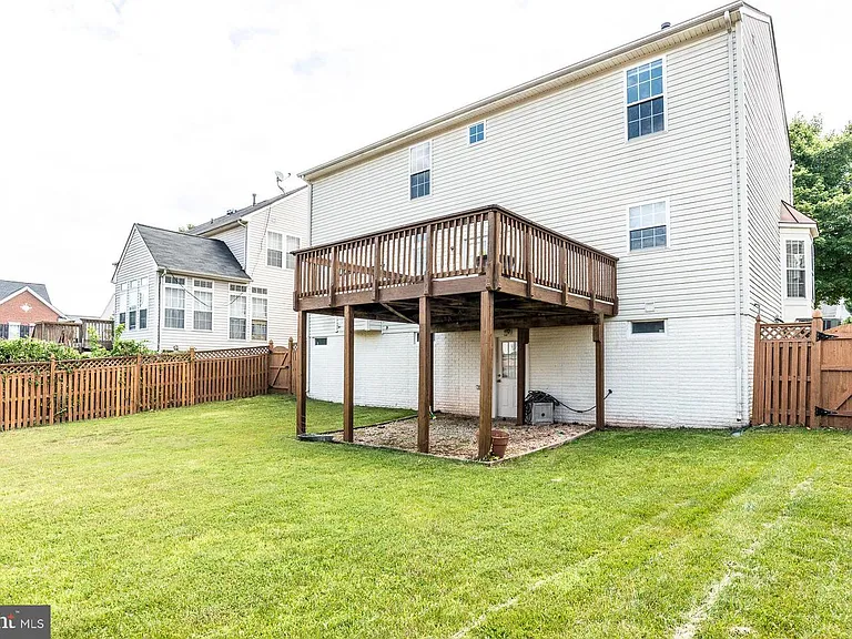 8004 Towering Oak Way — Photo 22