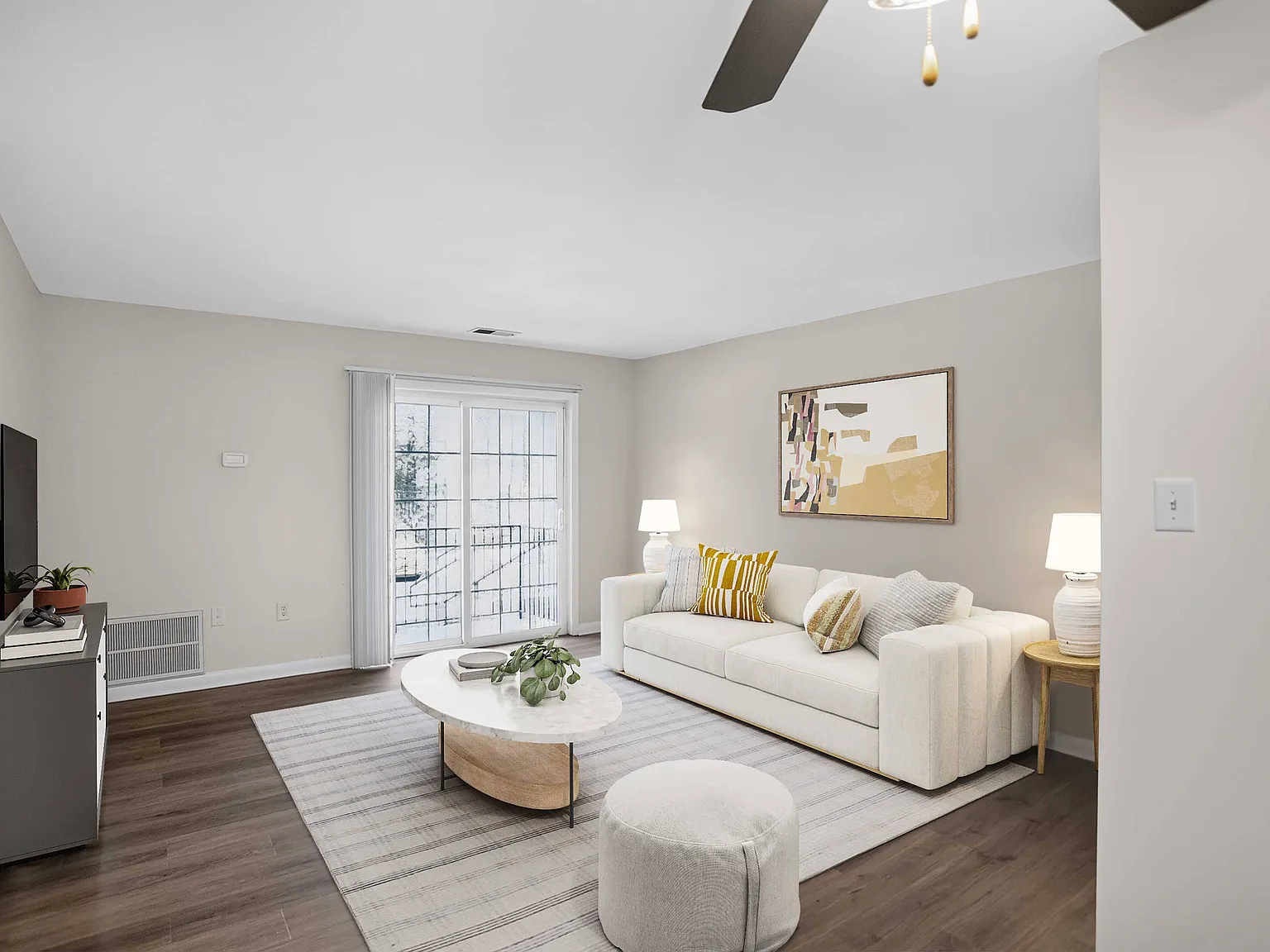 Weston Circle and Wicklow Square Apartments — Photo 3
