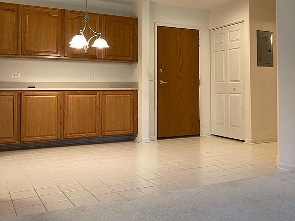 3rd image of 111 Hunt Club Dr