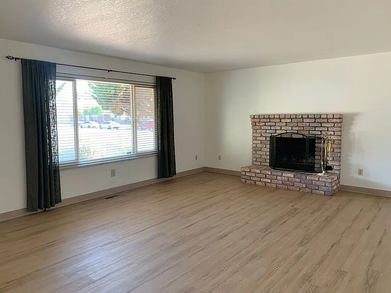 991 Cherry St — Photo 7