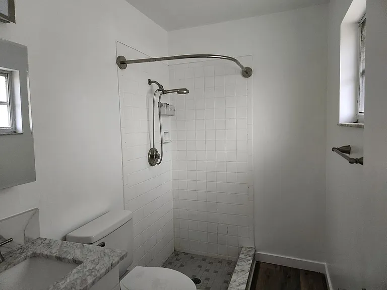 6143 Hester Ave — Photo 9