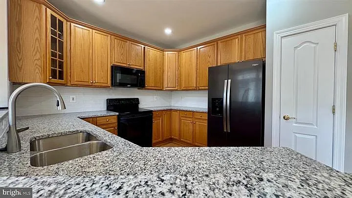 8915 Royal Hannah Ln — Photo 8