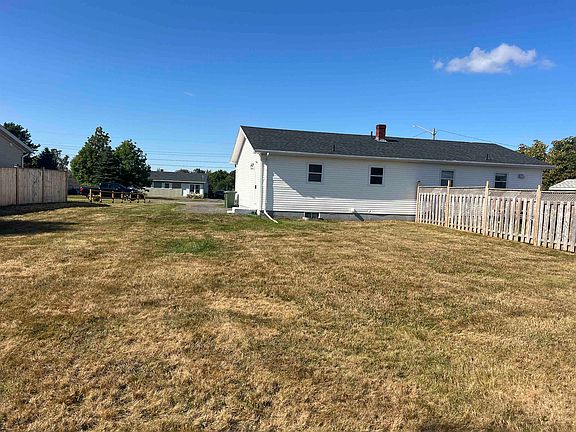 4th image of 4 Elizabeth Cres