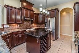 3rd image of 2916 Violet Ave