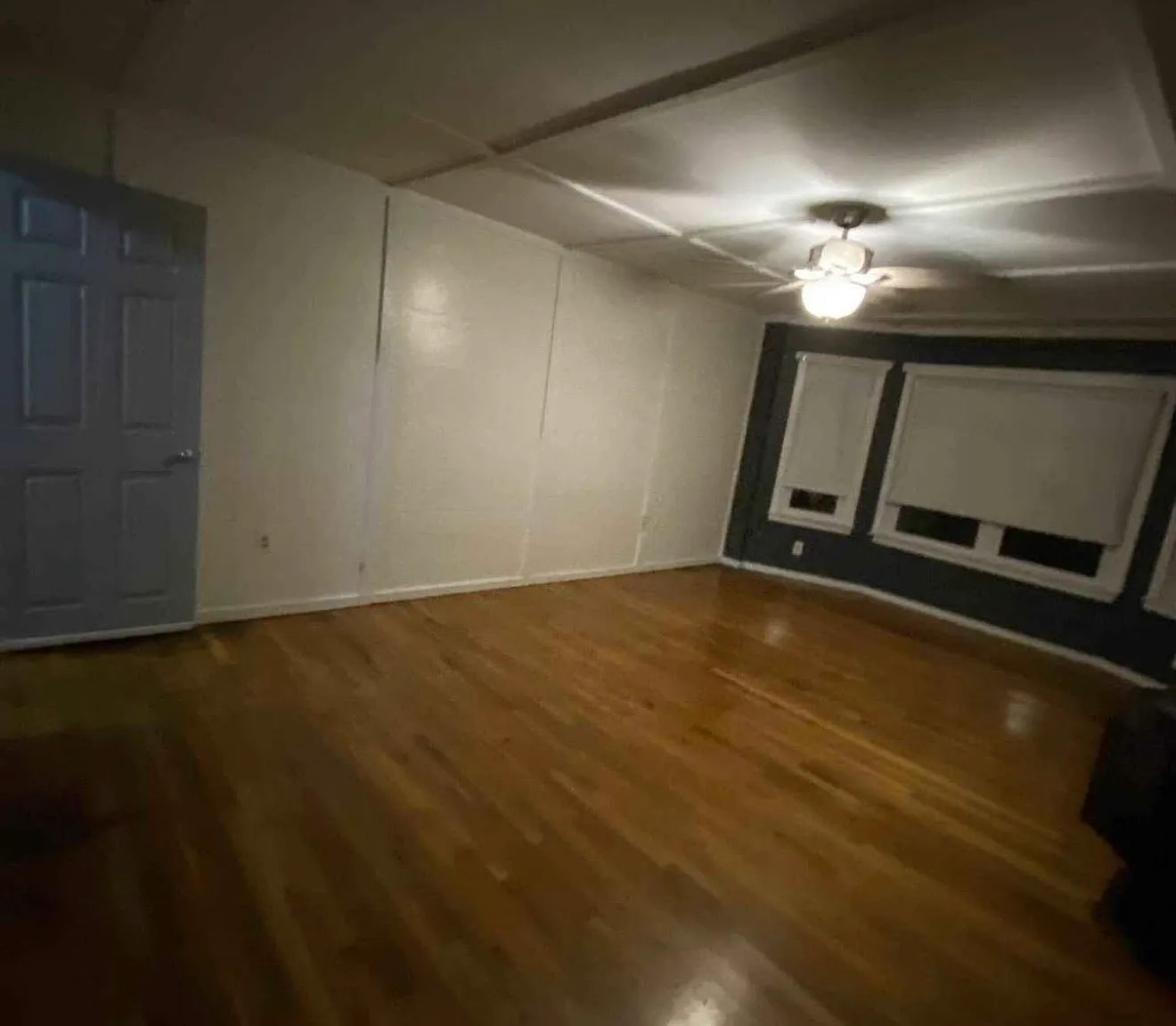 4 bed, 900 sqft, $2,300 — Photo 2