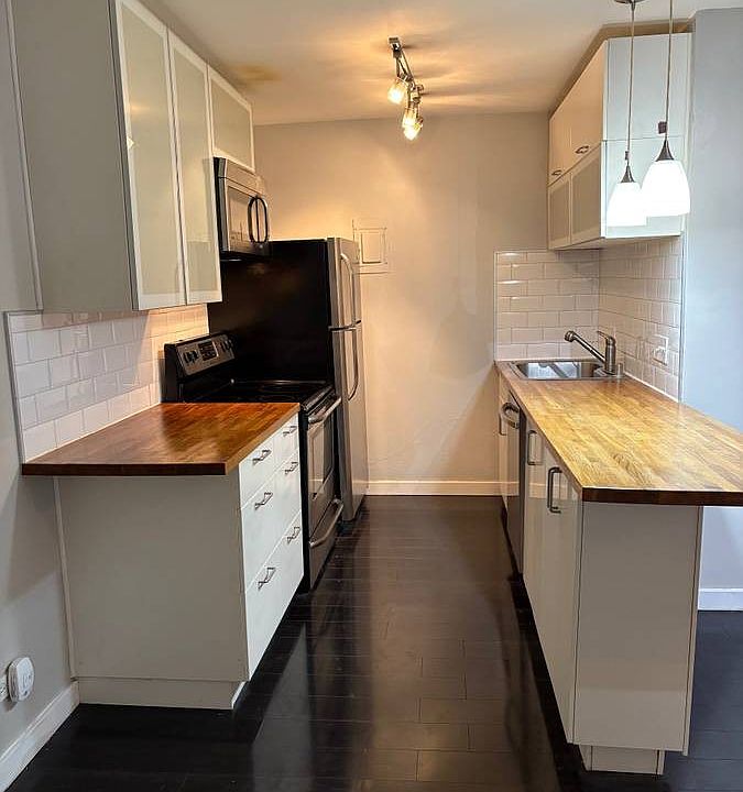 1st image of 855 N Pennsylvania St APT 304