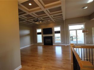 5804 NW 104th Ct, Johnston, IA 50131