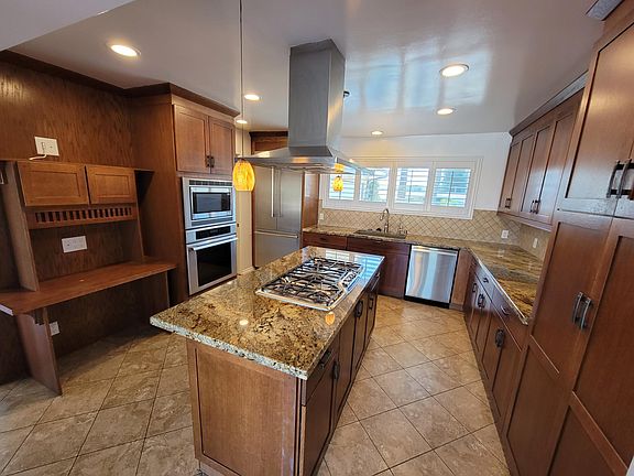 4th image of 3927 Westfall Dr