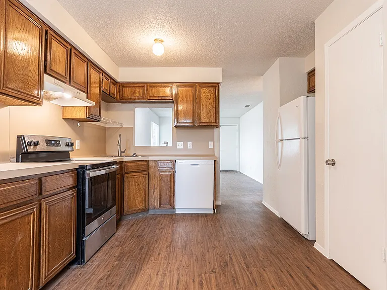 323 W William Cannon Dr #B — Photo 12