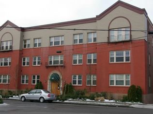 Woodland Park, Seattle, WA 98103