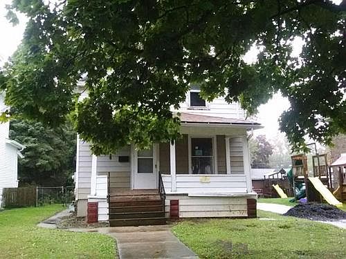 1st image of 218 N Day Ave