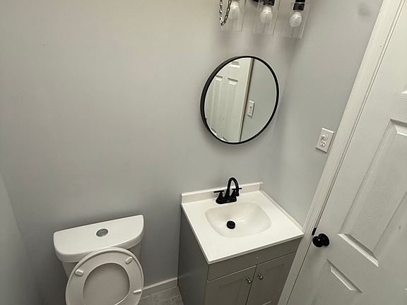 5th image of 702 Brighton St Floor 2