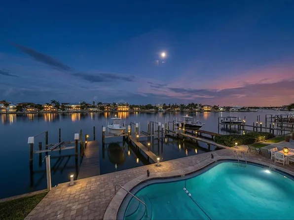 2515 Bay Blvd #B, Indian Rocks Beach, FL 33785