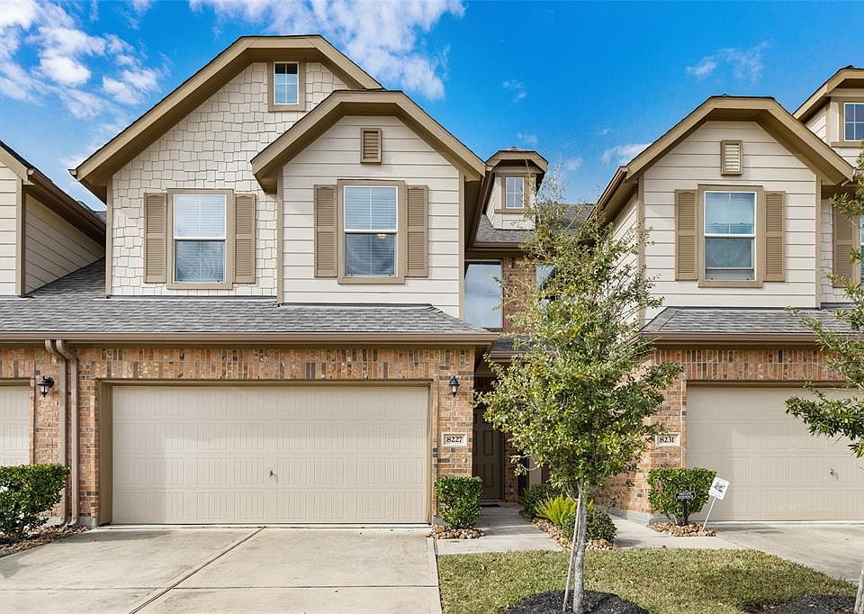 1st image of 8227 Hawthorn Valley Ln