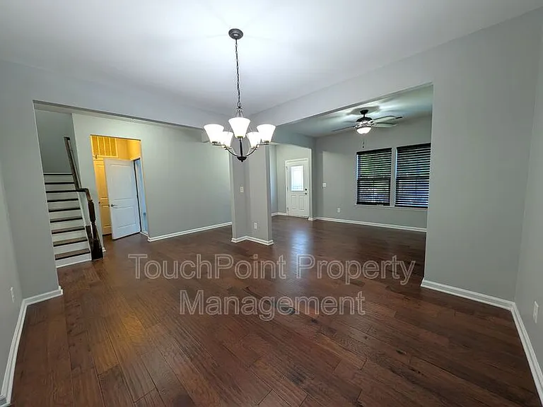 209 Weavers Glenn Pl — Photo 9