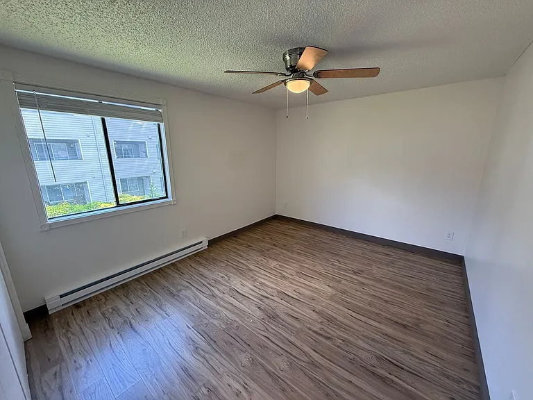 Ironwood Court Apartments — Photo 15
