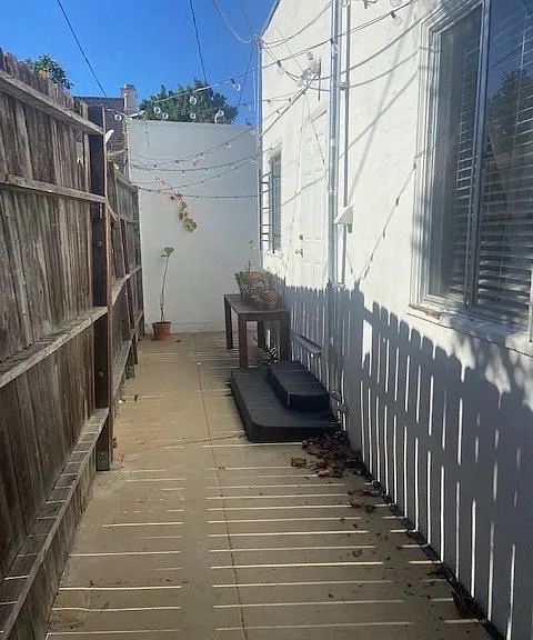 7518 Willoughby Ave — Photo 18