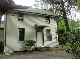 15 Vandervoort St, Florida, NY 10921