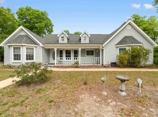 5549 Joggers Ln, Pace, FL 32571