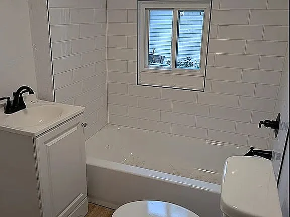 925 S 3rd St, Chickasha, OK 73018 — Photo 2