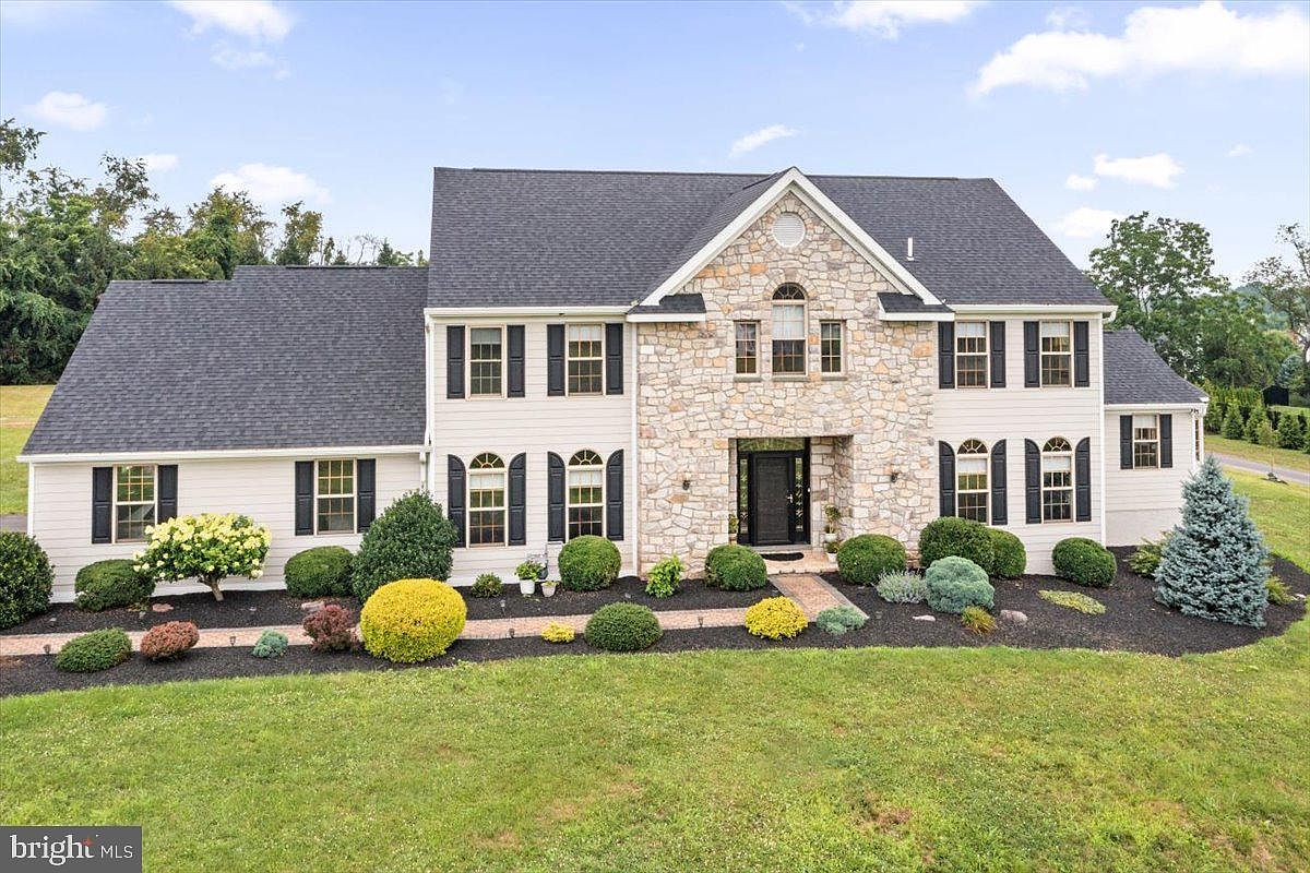 556 Hopwood Rd, Collegeville, PA 19426 Zillow