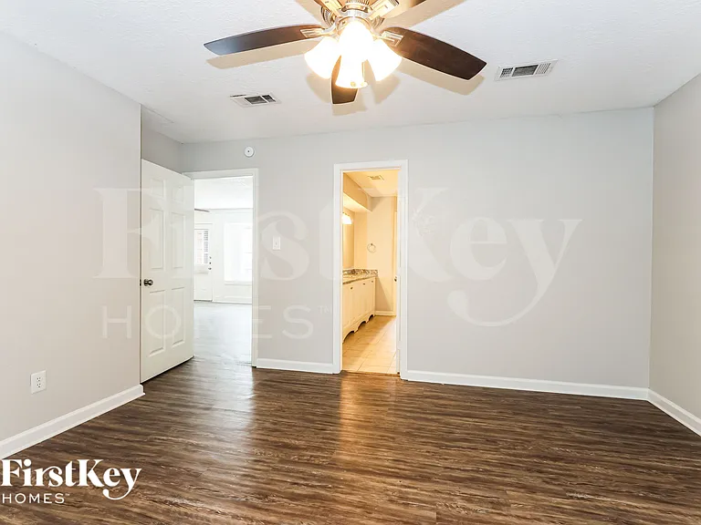 24106 Creekview Dr — Photo 12
