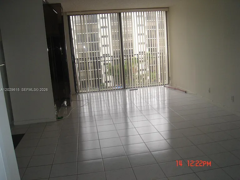 16919 N Bay Rd #504 — Photo 10